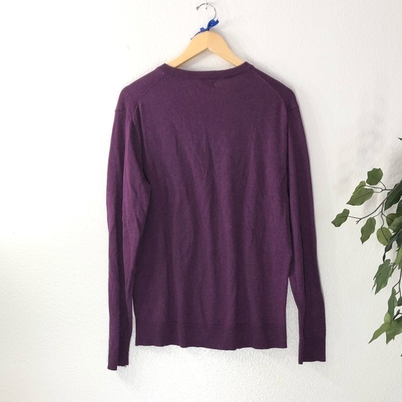 Men’s Old Navy Purple V-Neck Sweater - Picture 6 of 6